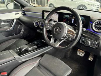 MERCEDES-BENZ CLA Cla 180 Amg Line Premium 4Dr Tip Auto