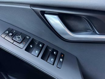 KIA NIRO 1.6 Gdi 136 Hybrid Evolve 5Dr Dct