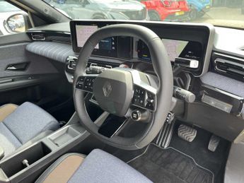 RENAULT 5 110Kw Techno + Comfort Range 52Kwh 5Dr Auto