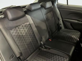 VOLKSWAGEN T-CROSS 1.0 Tsi R-Line Suv 5Dr Petrol Dsg Euro 6 (S/S) (115 Ps)