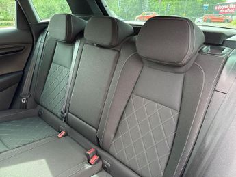 SKODA KAROQ 2.0 Tdi Sportline Suv 5Dr Diesel Dsg 4Wd Euro 6 (S/S) (150 Ps)
