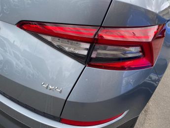 SKODA KODIAQ 2.0 Tdi Se Suv 5Dr Diesel Dsg 4Wd Euro 6 (S/S) (7 Seat) (150 Ps)