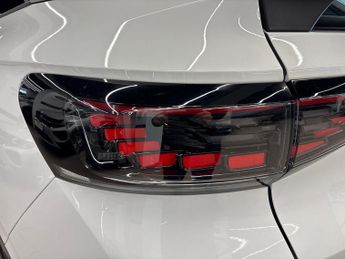 VOLKSWAGEN ID.5 Pro 77Kwh Style Suv 5Dr Electric Auto (174 Ps)