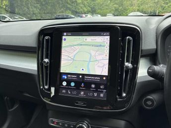 VOLVO XC40 2.0 B3P Plus Dark 5Dr Auto