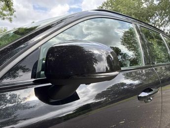 VOLVO XC40 2.0 B3P Plus Dark 5Dr Auto