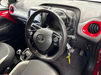 TOYOTA AYGO 1.0 Vvt-I X-Trend Hatchback 5Dr Petrol X-Shift Euro 6 (Safety Se