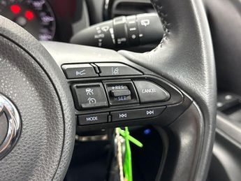 TOYOTA YARIS 1.5 Vvt-H Icon Hatchback 5Dr Petrol Hybrid E-Cvt Euro 6 (S/S) (1