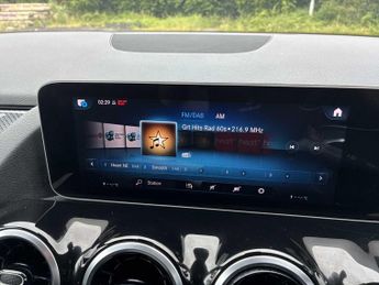 MERCEDES-BENZ GLA Gla 200 Amg Line Executive 5Dr Auto