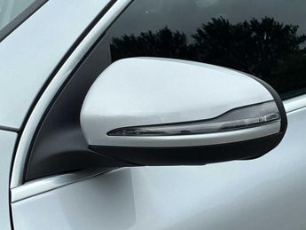 MERCEDES-BENZ GLA Gla 200 Amg Line Executive 5Dr Auto