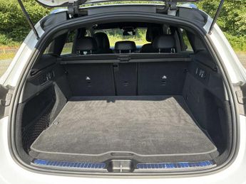 MERCEDES-BENZ GLC Glc 220D 4Matic Amg Line Premium 5Dr 9G-Tronic