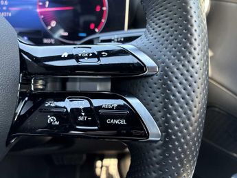 MERCEDES-BENZ GLC Glc 220D 4Matic Amg Line Premium 5Dr 9G-Tronic