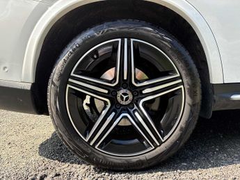 MERCEDES-BENZ GLC Glc 220D 4Matic Amg Line Premium 5Dr 9G-Tronic