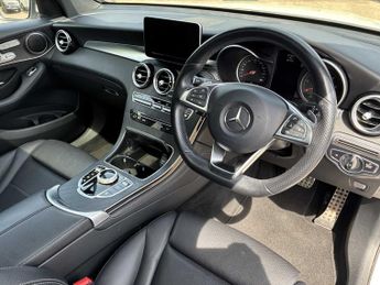 MERCEDES-BENZ GLC COUPE Glc 220D 4Matic Amg Line Premium 5Dr 9G-Tronic