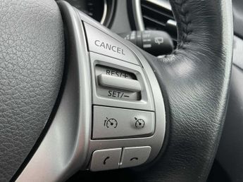 NISSAN X-TRAIL 2.0 Dci N-Vision 5Dr 4Wd Xtronic