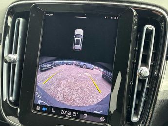 VOLVO XC40 2.0 B3P Plus Dark 5Dr Auto