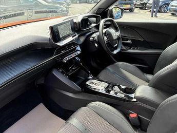 PEUGEOT 2008 1.2 Puretech 130 Gt 5Dr Eat8