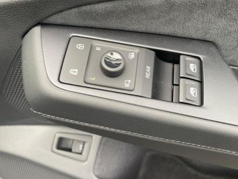 VOLKSWAGEN ID.7 Gtx 86Kwh Plus Fastback 5Dr Electric Auto 4Motion (340 Ps)