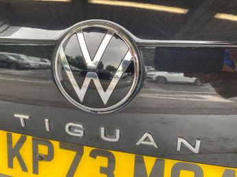 VOLKSWAGEN TIGUAN 2.0 Tdi R-Line Suv 5Dr Diesel Dsg Euro 6 (S/S) (150 Ps)