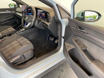 VOLKSWAGEN GOLF 1.5 Tsi Ehybrid 19.7Kwh Gte Hatchback 5Dr Petrol Plug-In Hybrid 