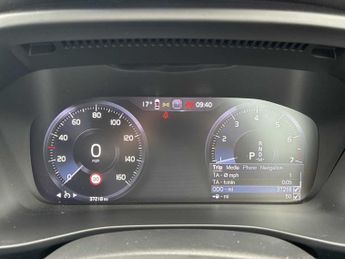 VOLVO XC40 1.5 T3 [163] R Design 5Dr Geartronic