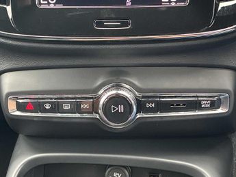 VOLVO XC40 1.5 T3 [163] R Design 5Dr Geartronic