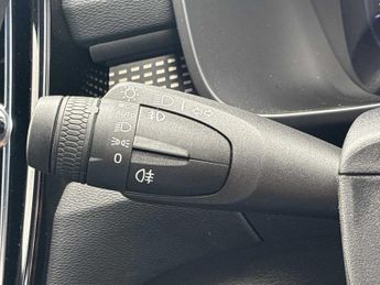VOLVO XC40 1.5 T3 [163] R Design 5Dr Geartronic