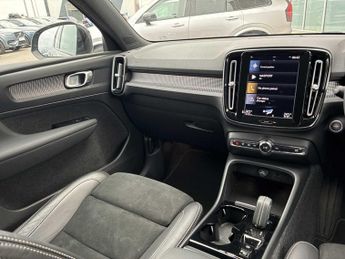 VOLVO XC40 1.5 T3 [163] R Design 5Dr Geartronic