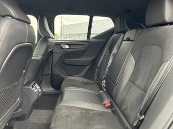 VOLVO XC40 1.5 T3 [163] R Design 5Dr Geartronic