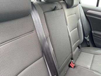 VOLKSWAGEN GOLF 1.6 Tdi Se [Nav] 5Dr Dsg