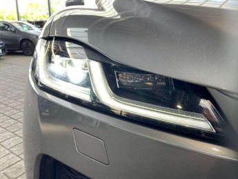 JAGUAR F-PACE 2.0 D200 R-Dynamic Se 5Dr Auto Awd