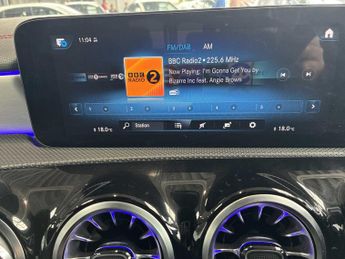 MERCEDES-BENZ CLA Cla 200 Amg Line Premium 4Dr Tip Auto
