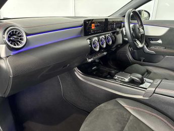 MERCEDES-BENZ CLA Cla 200 Amg Line Premium 4Dr Tip Auto