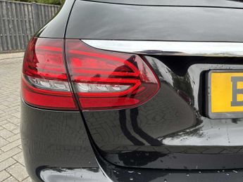 MERCEDES-BENZ C CLASS C220D Amg Line Premium 5Dr 9G-Tronic