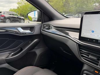 FORD FOCUS 1.0 Ecoboost Hybrid Mhev St-Line 5Dr Auto