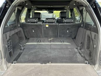 LAND ROVER DISCOVERY 3.0 D300 R-Dynamic Se 5Dr Auto
