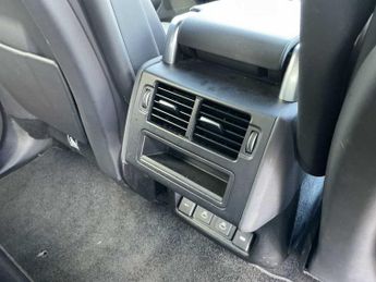 LAND ROVER DISCOVERY 3.0 D300 R-Dynamic Se 5Dr Auto