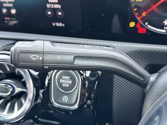 MERCEDES-BENZ CLA Cla 180 Amg Line Premium 4Dr Tip Auto