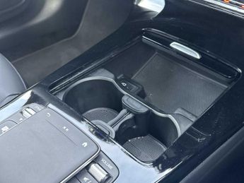 MERCEDES-BENZ CLA Cla 180 Amg Line Premium 4Dr Tip Auto