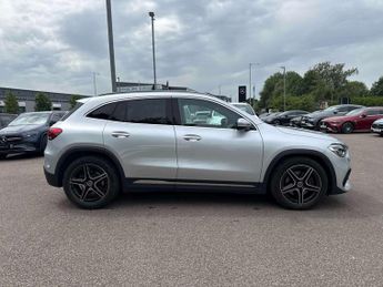 MERCEDES-BENZ GLA Gla 220D 4Matic Amg Line Executive 5Dr Auto