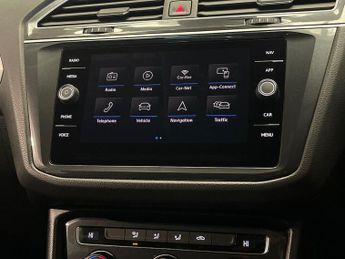 VOLKSWAGEN TIGUAN 1.5 Tsi Evo Match Suv 5Dr Petrol Dsg Euro 6 (S/S) (150 Ps)