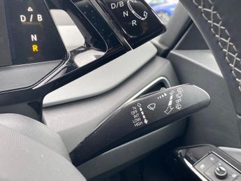 VOLKSWAGEN ID.3 150Kw Life Pro Perform 58Kwh 5Dr Auto [120Kw Ch]