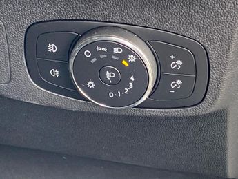 FORD FOCUS 1.0 Ecoboost Hybrid Mhev St-Line Vign 5Dr Auto