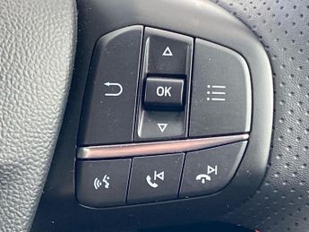 FORD FOCUS 1.0 Ecoboost Hybrid Mhev St-Line Vign 5Dr Auto