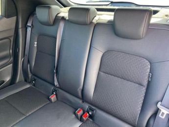 NISSAN JUKE 1.0 Dig-T 114 N-Connecta 5Dr Dct