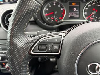 AUDI A1 1.0 Tfsi Black Edition Nav 3Dr S Tronic