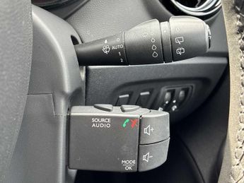 RENAULT CAPTUR 1.5 Dci 90 Iconic 5Dr Edc
