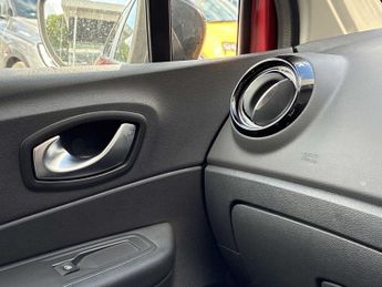 RENAULT CAPTUR 1.5 Dci 90 Iconic 5Dr Edc