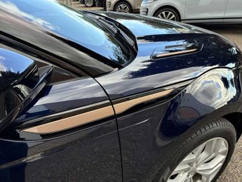 LAND ROVER RANGE ROVER EVOQUE 2.0 D200 R-Dynamic Se 5Dr Auto