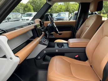 LAND ROVER DEFENDER 3.0 D250 Hse 110 5Dr Auto [6 Seat]