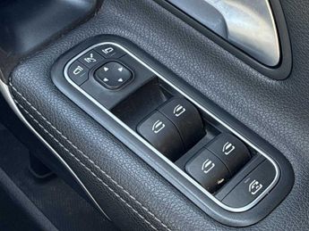MERCEDES-BENZ CLA Cla 180 Amg Line Premium 4Dr Tip Auto